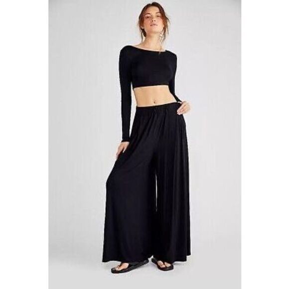 Free People Pants - ✨FREE PEOPLE BEACH ALIA WIDE LEG SZ XS PANTS BLACK✨